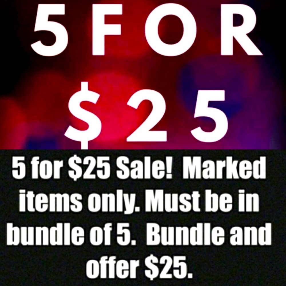 Take advantage of my closet clearout sale!Many items available. Take a look 👀!